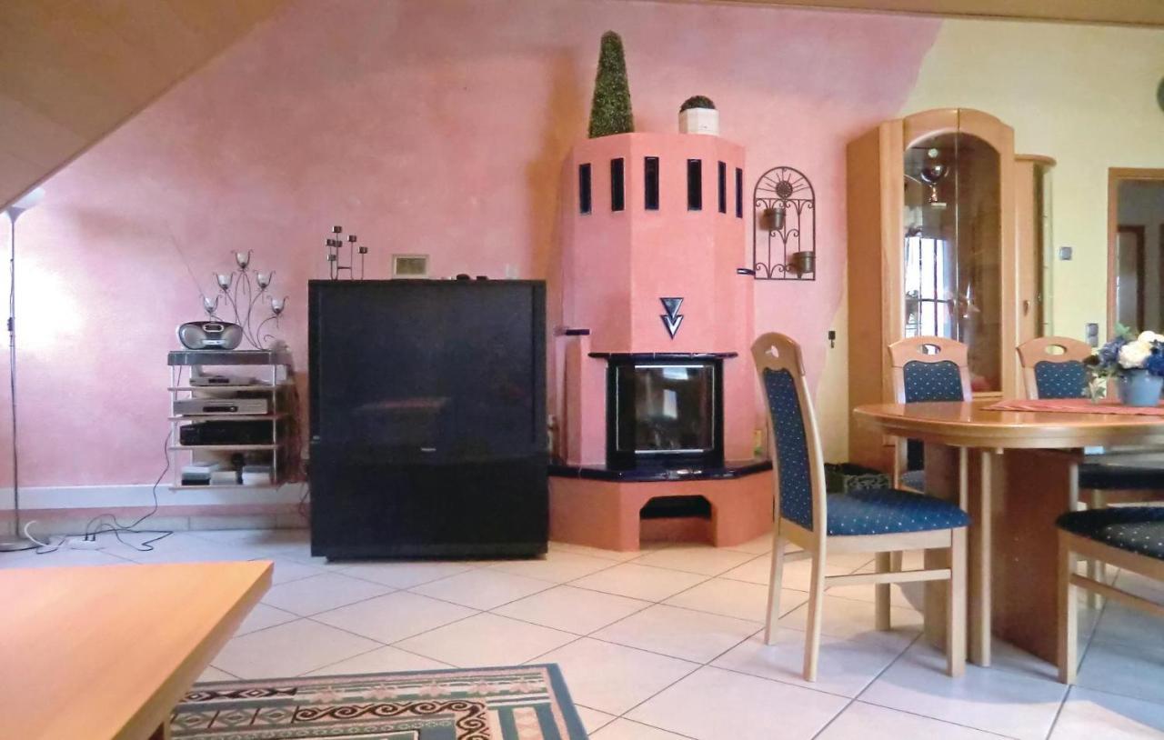 2 Bedroom Nice Apartment In Lissendorf エクステリア 写真